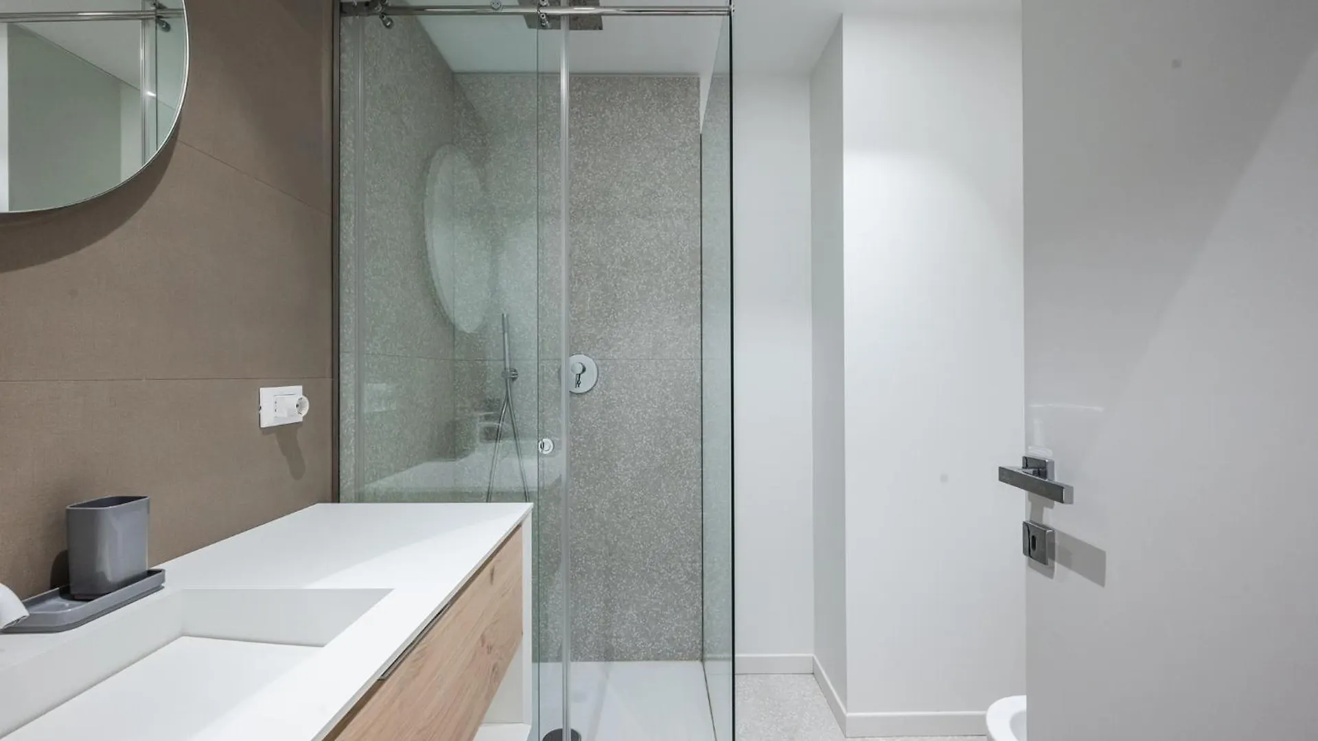 2 Min Metro - Modern Design Apartment In Porta Venezia Milan